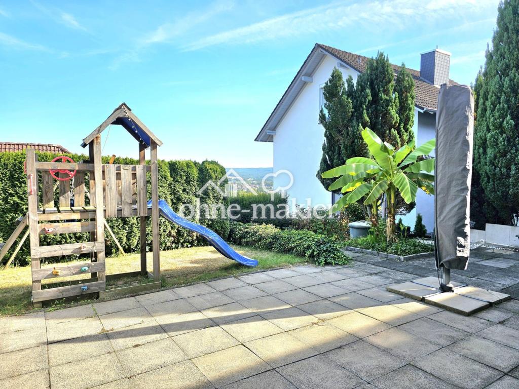 Traumhaft modernes Zweifamilienhaus: Wohnen & Arbeiten | PV, barrierefrei, Garten, Frankfurt 45 Min. - Photo 4