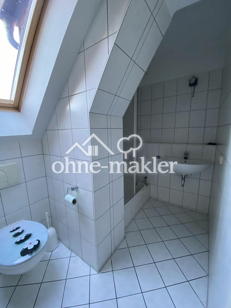 Gemütliche, sonnige 2-Zimmer-Dachgeschosswohnung mit Dachterrasse - Photo 2