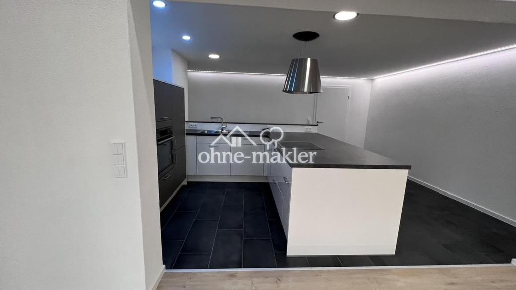 Schöne Haushälfte mit 5,5 Zimmer 2021 saniert - Foto 1