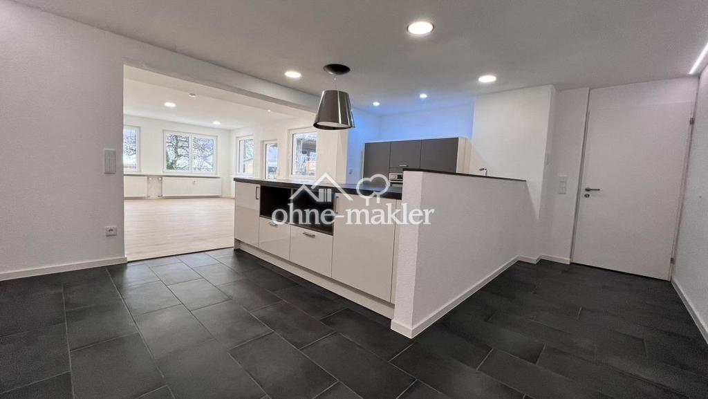 Schöne Haushälfte mit 5,5 Zimmer 2021 saniert - Foto 2