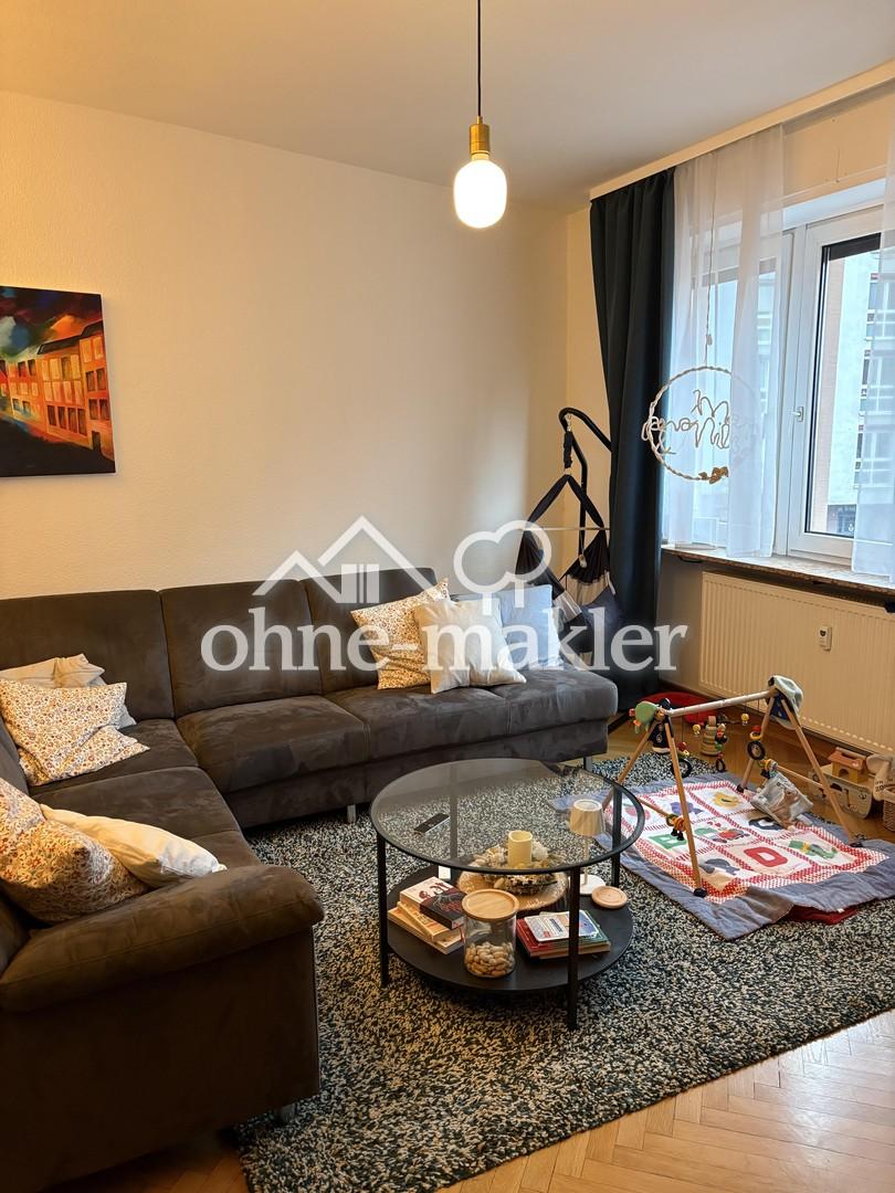 Schöne Vierzimmer-Altbauwohnung mit Balkon in Innenstadtnähe - Foto 2