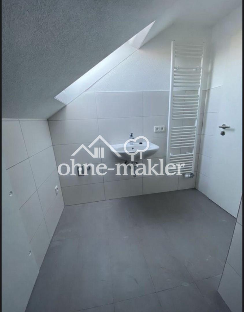 Renovierte 2-Zimmer-Wohnung mit 89 m², Einbauküche, Gäste-WC und Garage in Grabenstetten - Foto 2