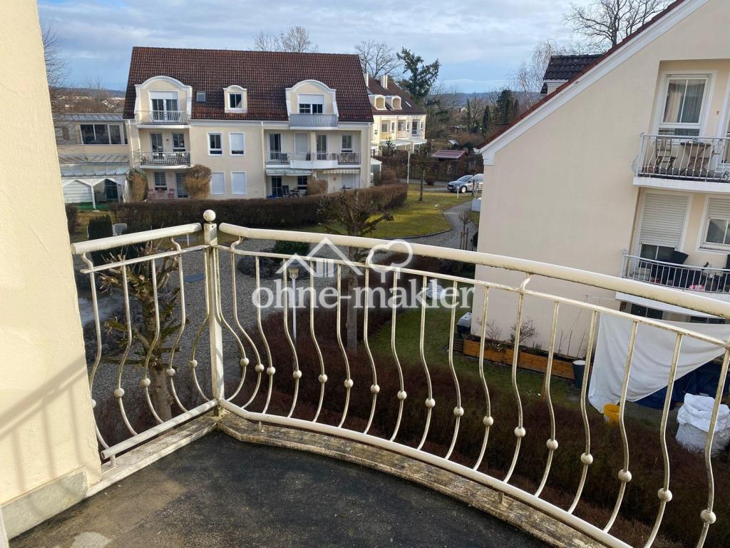 Charmante 1-Zimmer-Dachgeschosswohnung mit Balkon & Tiefgarage - Photo 4