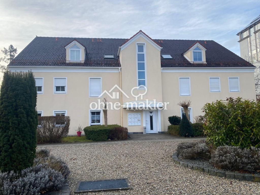 Charmante 1-Zimmer-Dachgeschosswohnung mit Balkon & Tiefgarage - Photo 5