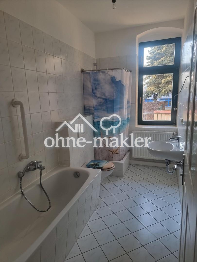 3-Zimmer-Erdgeschoss-Wohnung mit Balkon in Roßwein - Photo 1