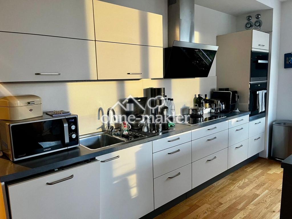 Wunderschön 4-Zi. Wohnung mit Einbauküche, Balkon und viel Grün herum. - Foto 4
