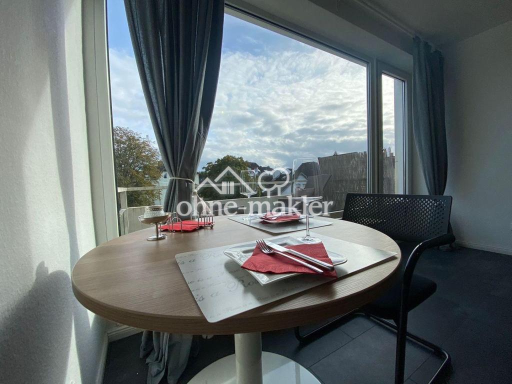 Sonnige, möblierte Wohnung mit Balkon zentral im schönen Wedel - Photo 5
