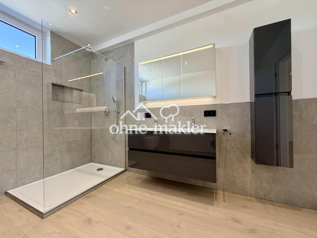 Stilvoll wohnen auf 134m² – Hochwertig sanierte Wohnung mit neuer Küche, Wintergarten & Aufzug! - Photo 4