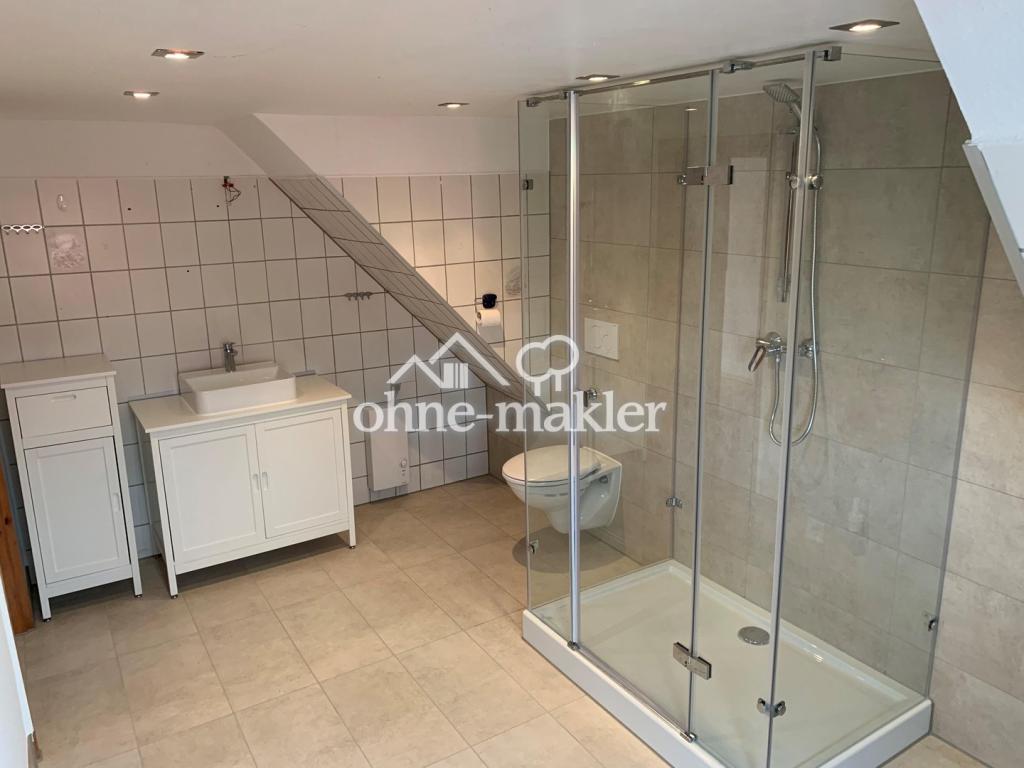 Schöne 3-Zimmer DG Wohnung im Zentrum von Fränkisch-Crumbach - Photo 4