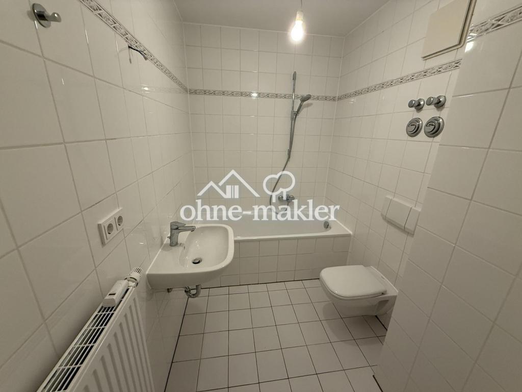 Lichtdurchflutete 3-Zimmer-Mansardwohnung im denkmalgeschützten Altbau – frisch saniert mit 69 m² - Foto 2