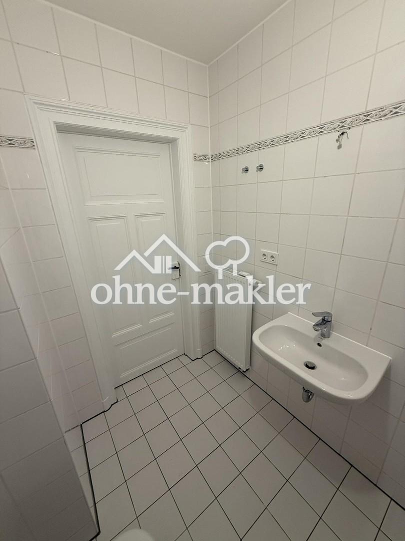 Lichtdurchflutete 3-Zimmer-Mansardwohnung im denkmalgeschützten Altbau – frisch saniert mit 69 m² - Foto 3