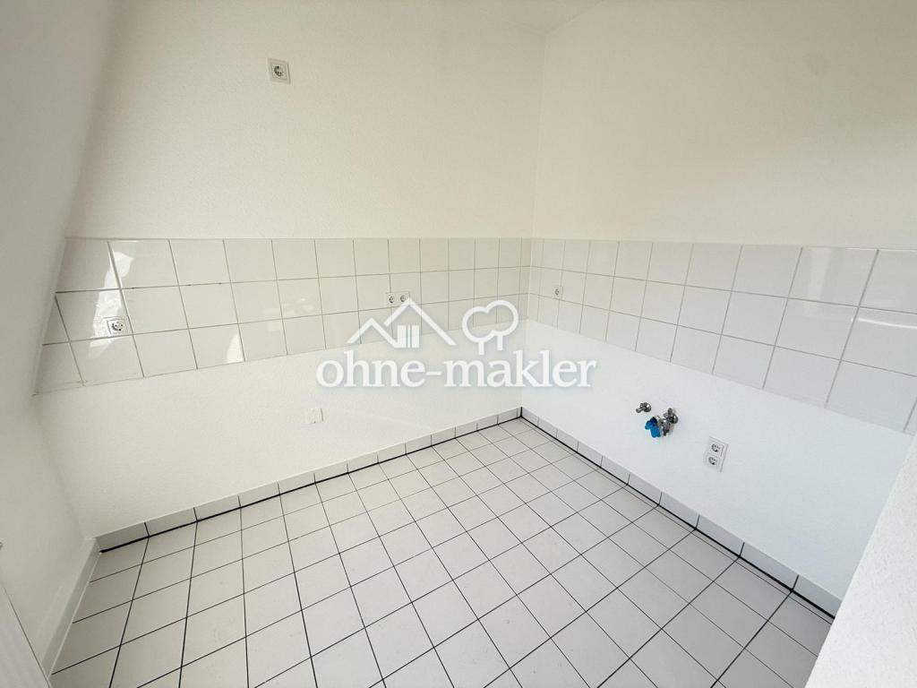 Lichtdurchflutete 3-Zimmer-Mansardwohnung im denkmalgeschützten Altbau – frisch saniert mit 69 m² - Foto 1