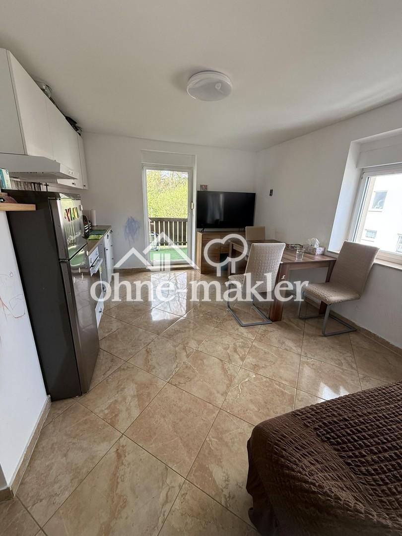 1. Obergeschoss Wohnung rechts - Photo 1