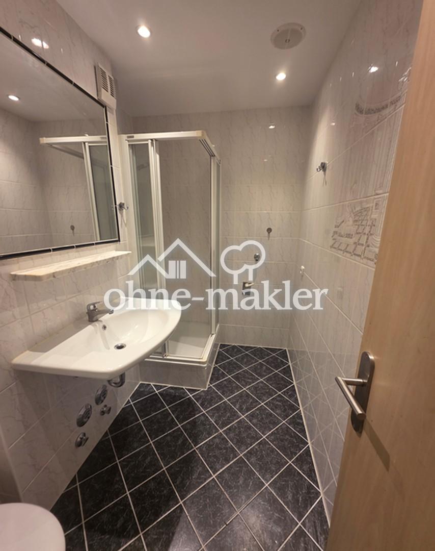 Gepflegte 2-Zimmer-Wohnung im 2. OG mit Balkon in Maintal - Photo 2