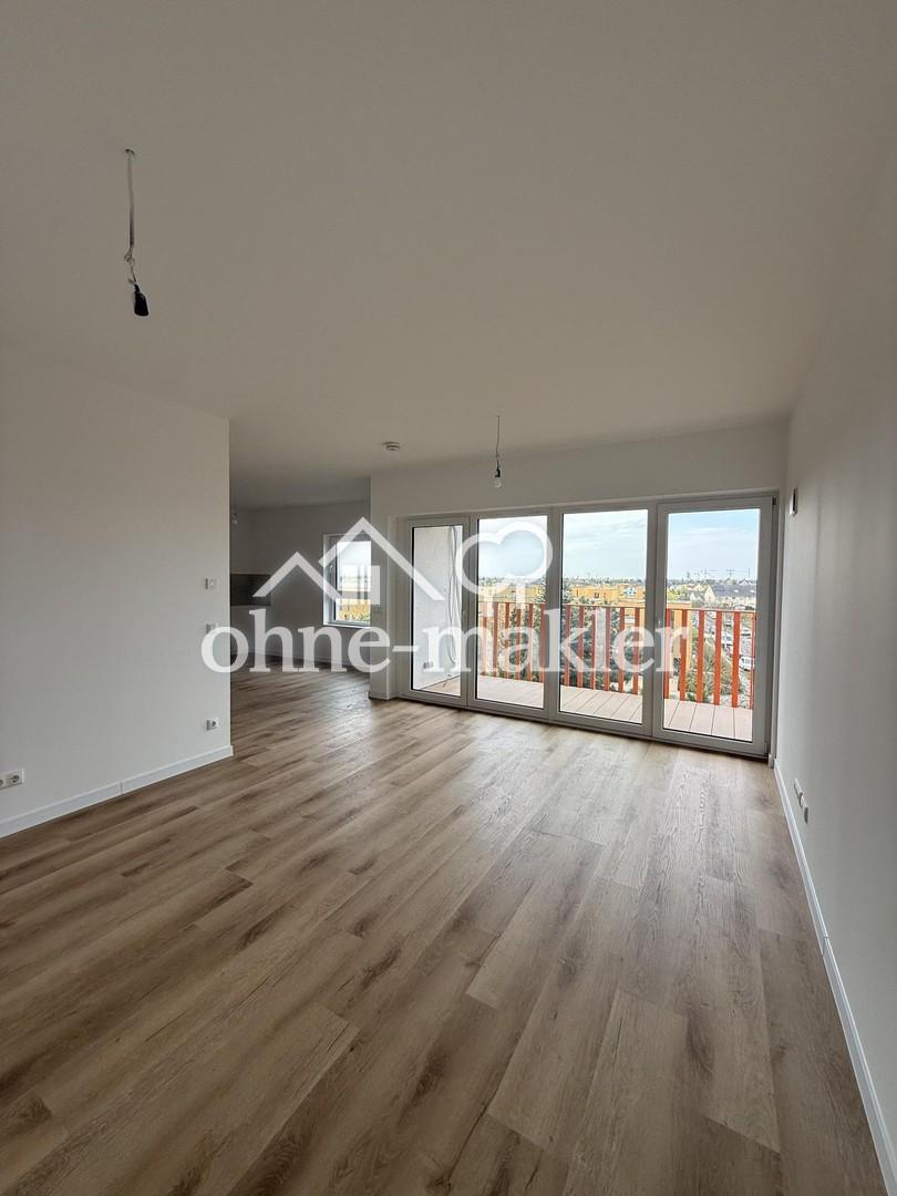 Sonnige 4-Zimmer Wohnung mit 2 Balkonen, Fussbodenheizung in Berlin Biesdorf, A15/16 - Foto 2