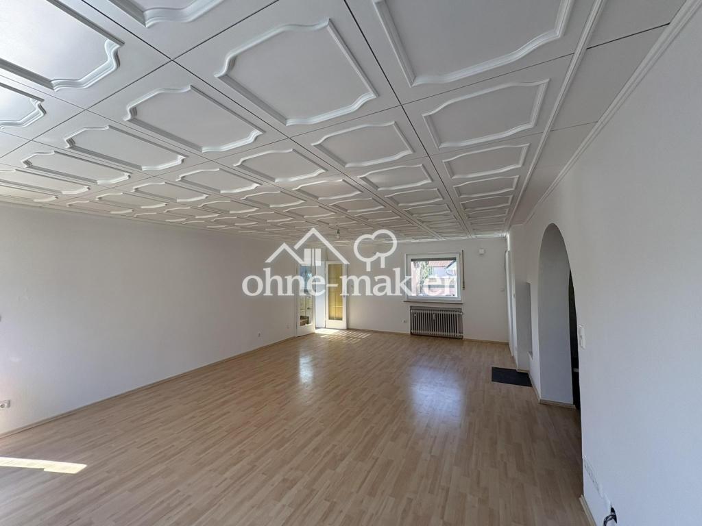 Geräumige und helle Altbauwohnung mit Dachterrasse in bester Karlsfelder Lage - Foto 2