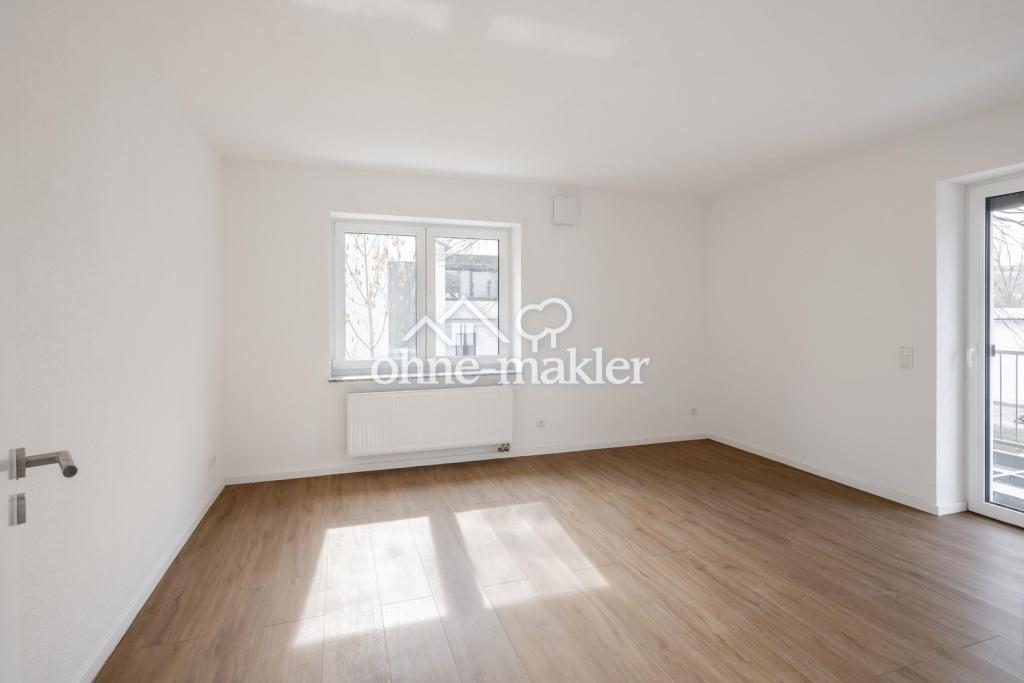 Erstbezug nach Kernsanierung: Helle 3-Zimmer-Wohnung in Mehrfamilienhaus (DG) - Photo 2