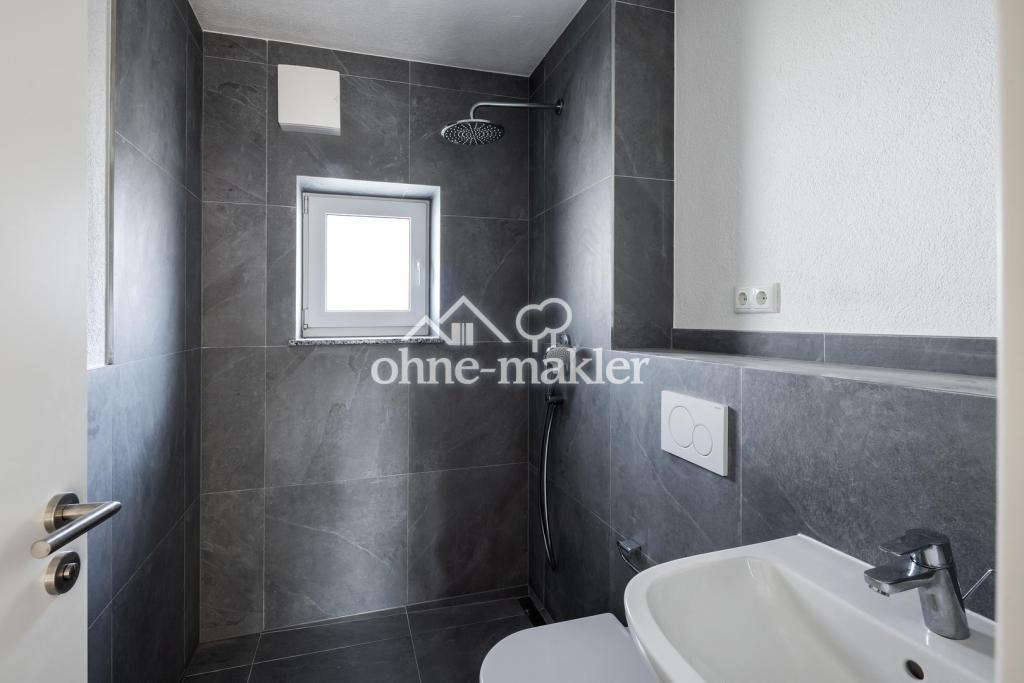 Erstbezug nach Kernsanierung: Helle 3-Zimmer-Wohnung in Mehrfamilienhaus (DG) - Photo 5