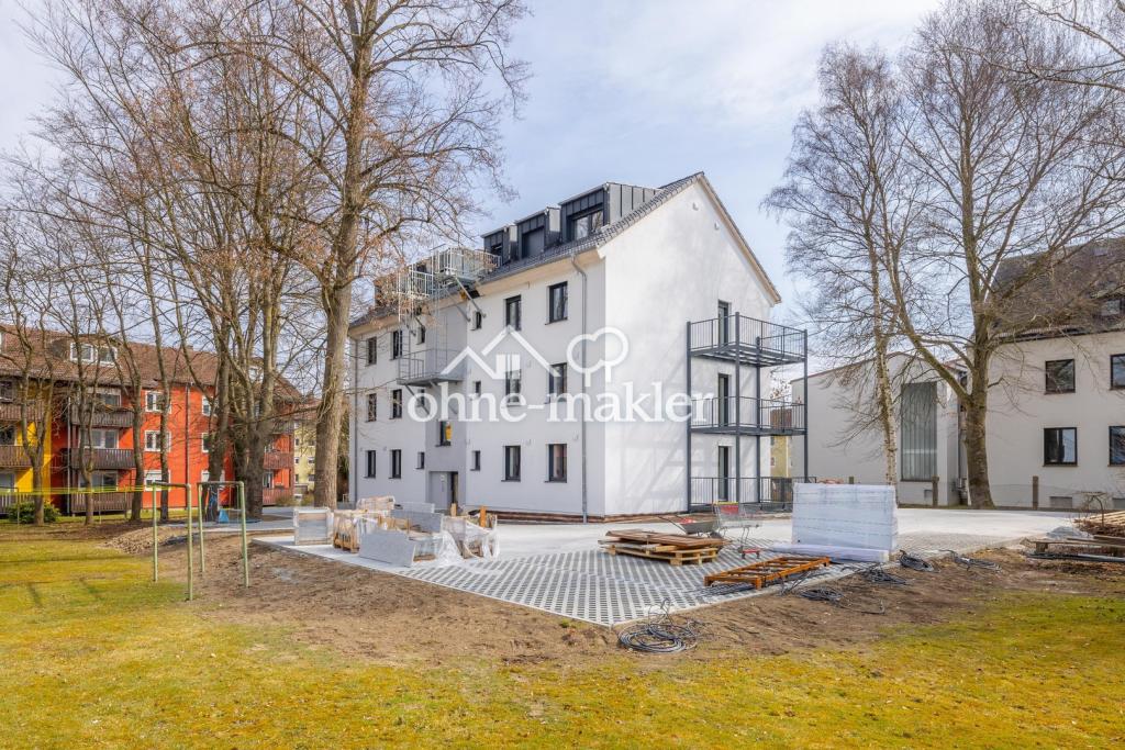 Erstbezug nach Kernsanierung: Helle 3-Zimmer-Wohnung in Mehrfamilienhaus mit Balkon (EG) - Photo 2