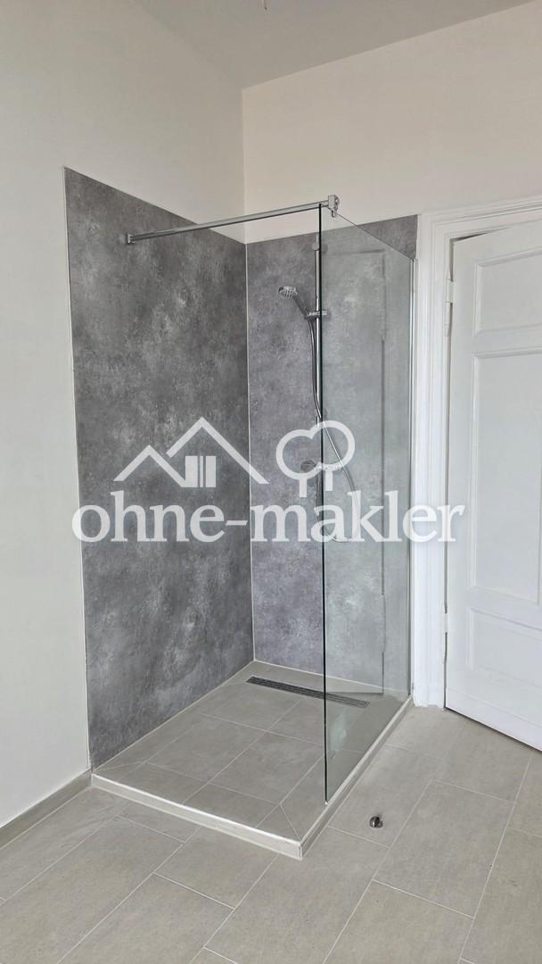 Großzügige 3-Zimmer-Wohnung, frisch modernisiert, Dusch-Wannenbad - Photo 4