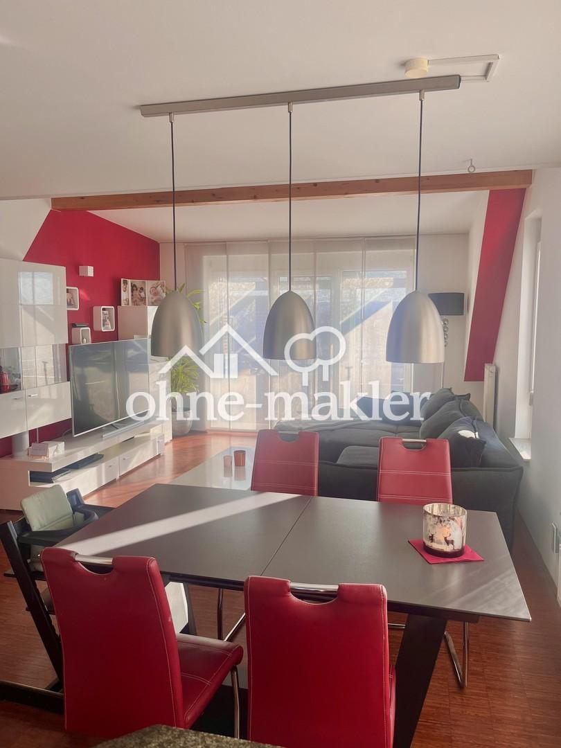 Möblierte 4,5-Zi.-Dachmaisonette mit Galerie, großem Balkon, TG & E-Ladestation - Foto 1