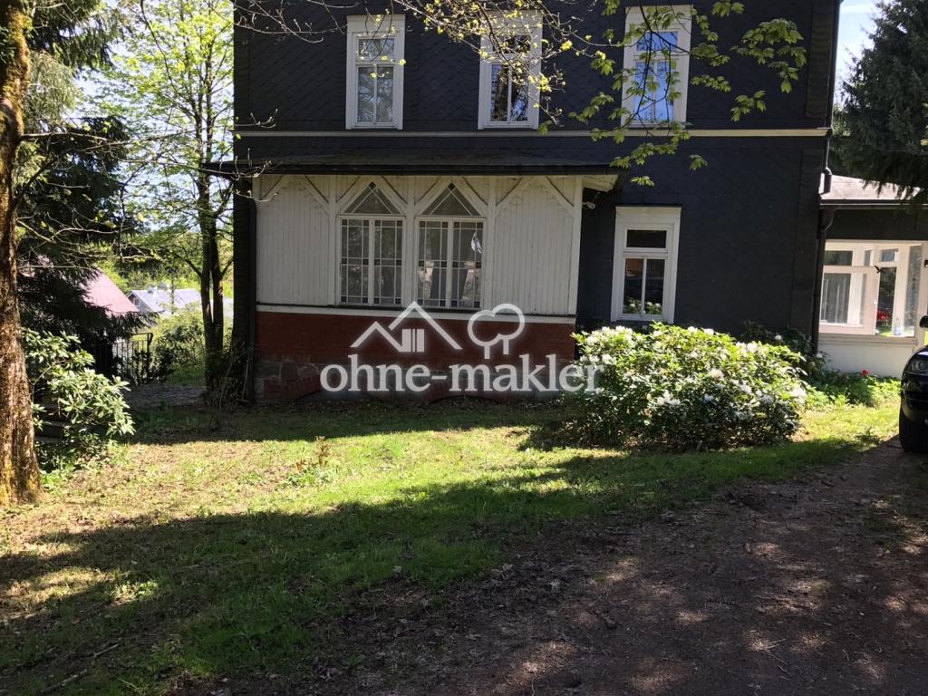 Hausansicht vom Parkplatz