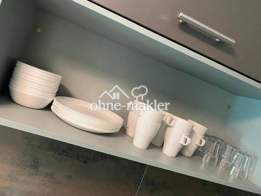 Teilmöbliertes Haus mit 55qm Garten in Schwabing - Photo 5