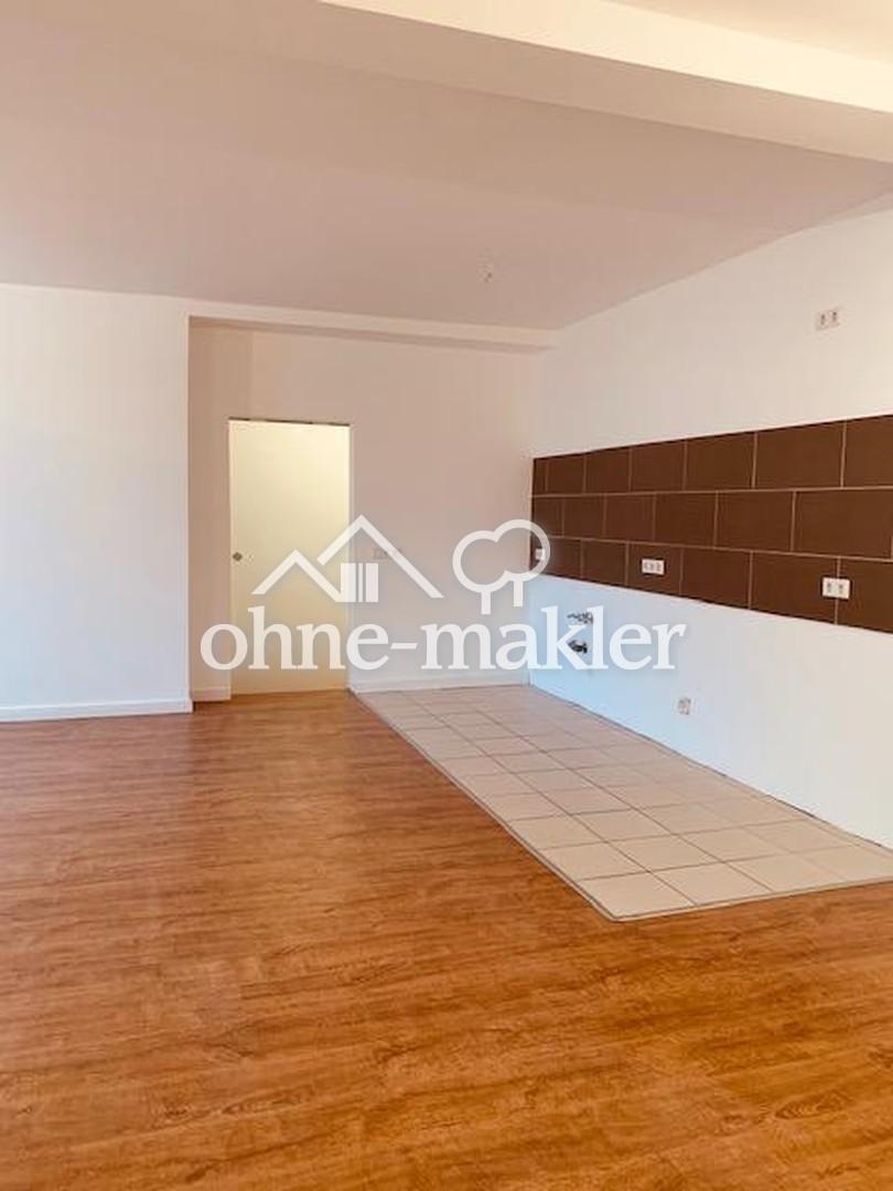 Frisch renovierte 4-Zimmerwohnung mit großem Wohn-Essbereich in Zentraler Lage zu vermieten - Photo 2