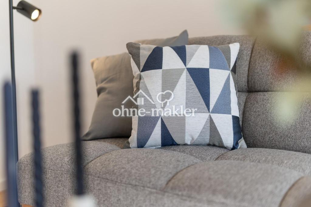 Neu renovierte 2 Zi-Whg m. Balkon voll möbliert mit Schwimmbad - Photo 5