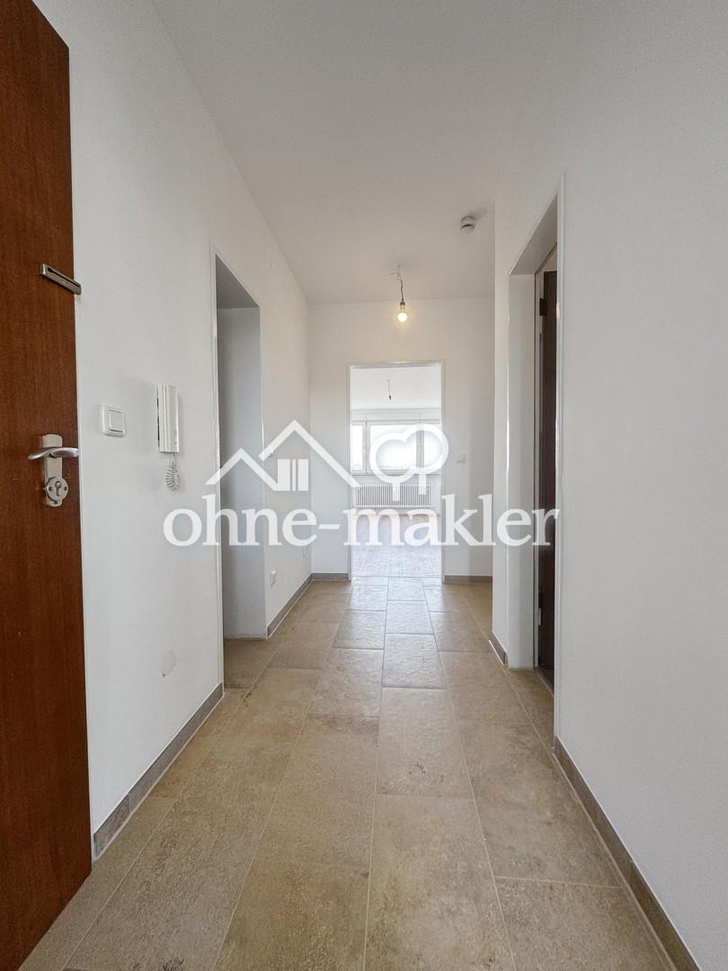 Helle 3 Zimmer mit Balkon am Park - FRISCH RENOVIERT - junge Familie oder Paar geeignet - Photo 3