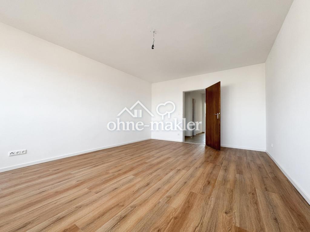 Helle 3 Zimmer mit Balkon am Park - FRISCH RENOVIERT - junge Familie oder Paar geeignet - Photo 2