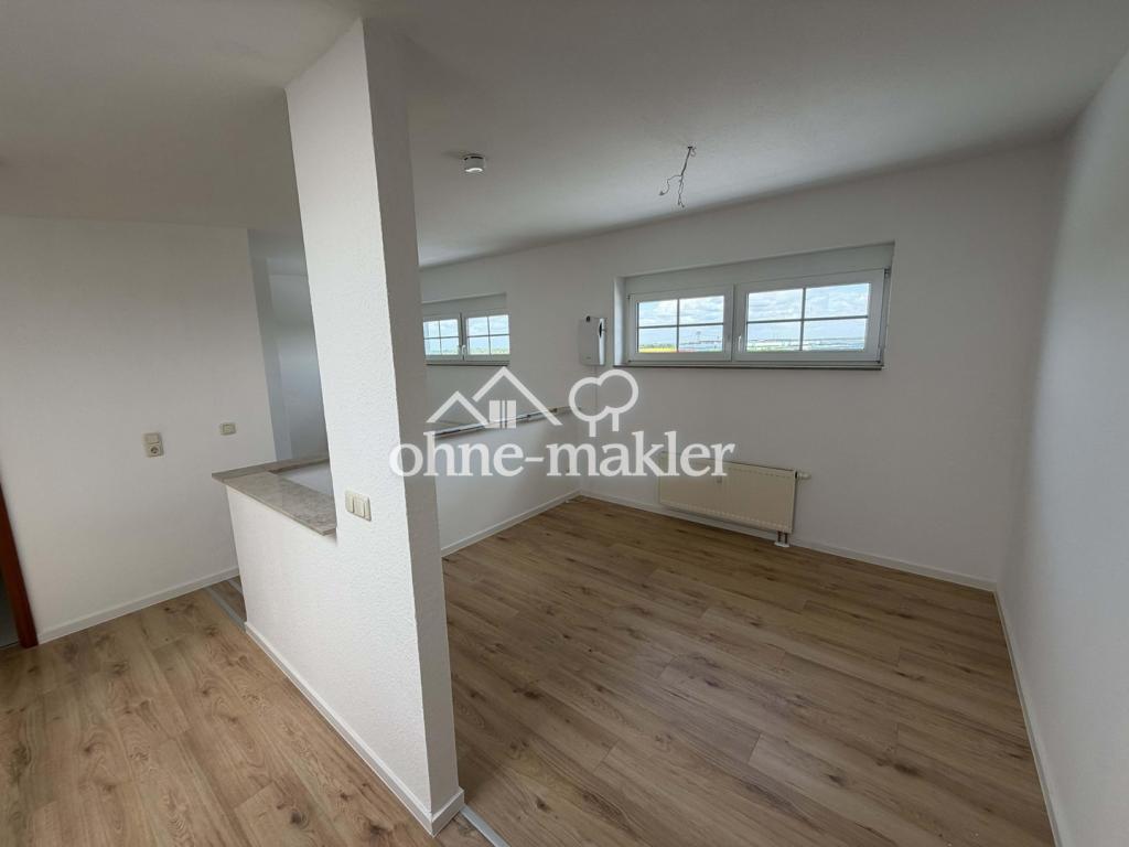 Helle renovierte Galeriewohnung mit Tiefgaragenstellplatz - Foto 5