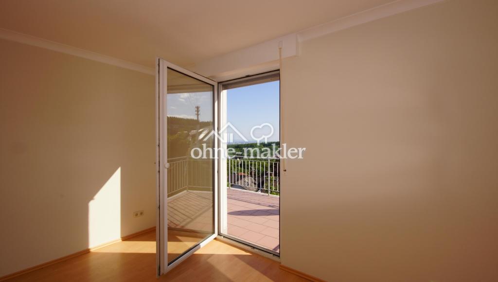 3-Zimmer Wohnung mit EBK und Balkon - Foto 1