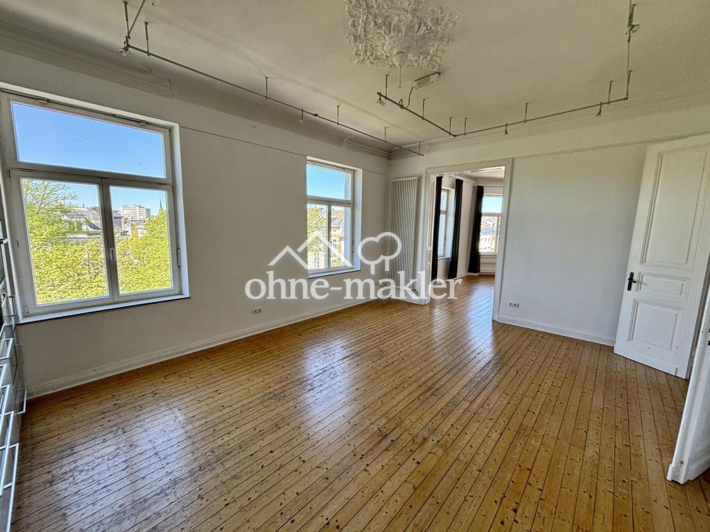 Altbau-Charme pur: 4-Zimmer-Wohnung mit Dielenboden & Stuckdecken - Foto 4
