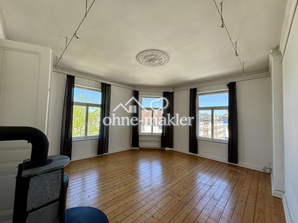 Altbau-Charme pur: 4-Zimmer-Wohnung mit Dielenboden & Stuckdecken - Foto 3