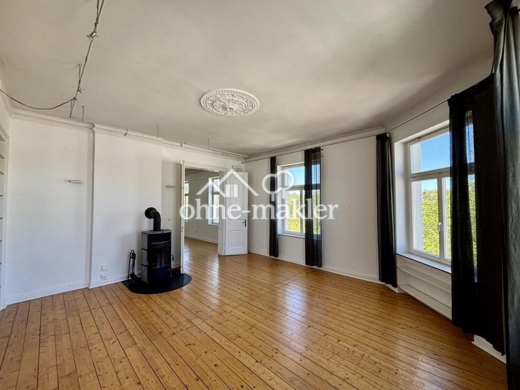 Altbau-Charme pur: 4-Zimmer-Wohnung mit Dielenboden & Stuckdecken - Foto 2