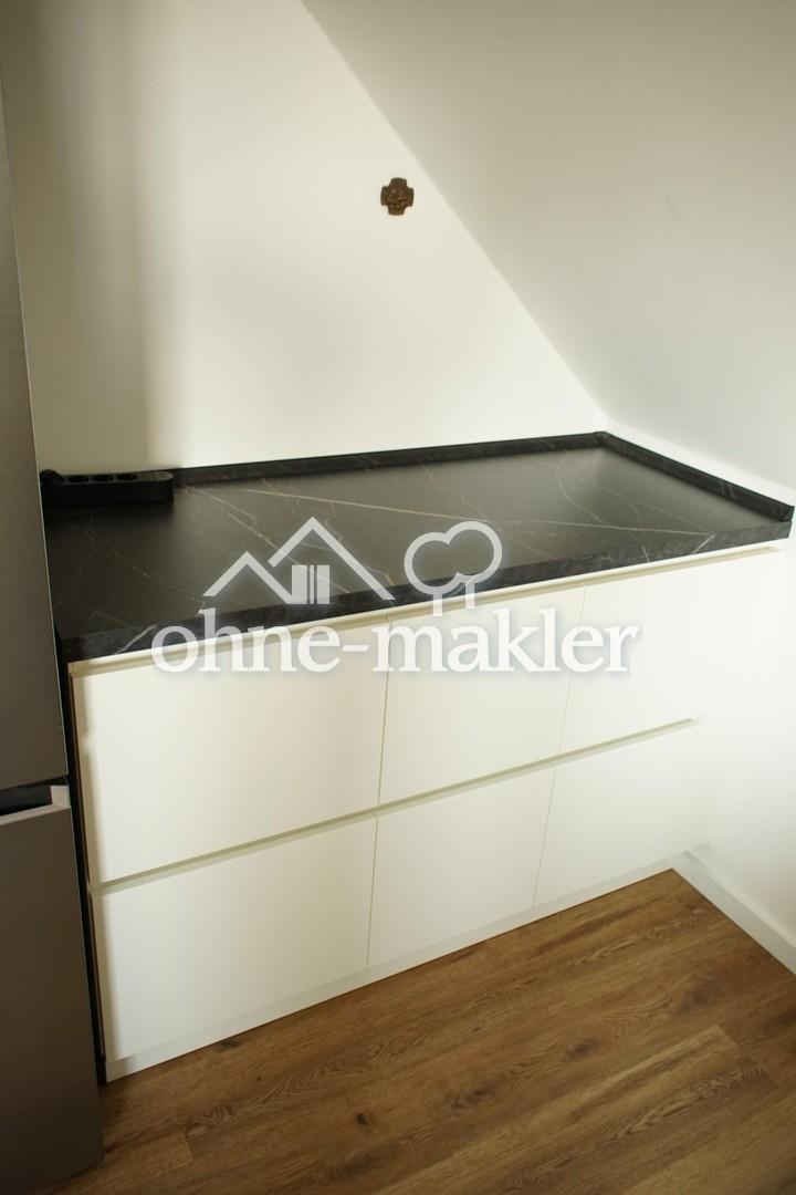 Oberwohnung mit Zugang zum Garten und kleiner Terrasse vor dem Haus - Photo 2