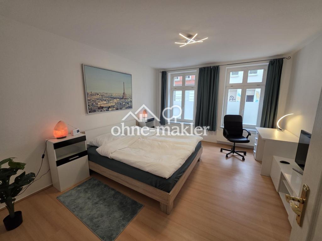 Furnished premium bedroom in a shared 2-bedroom apartment with balcony - all bills included - Photo 2