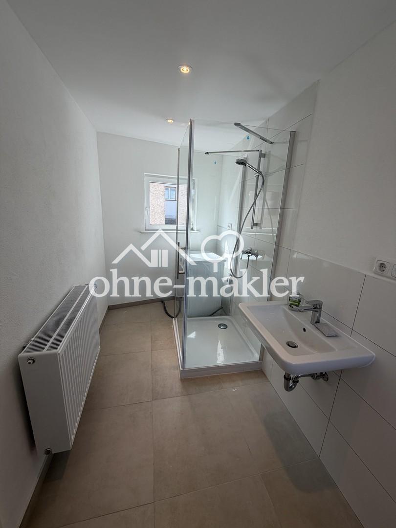 renoviertes Haus 4 Zimmer Küche Bad mit Hof und Garage Worms Abenheim - Photo 2