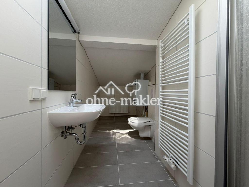 Schöne 3-Raum Dachgeschosswohnung mit zwei Keller und einem Stellplätzen im Herzen von Eberswalde - Photo 2
