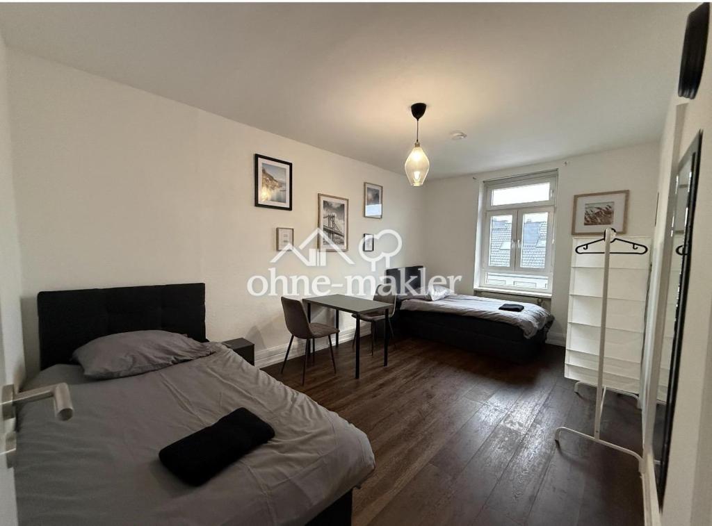 Möbilierte Wohnung frankfurt, Schneebergerstraße, Westlage, Cafés, Drei Zimmer, Küche, Bad - Photo 2