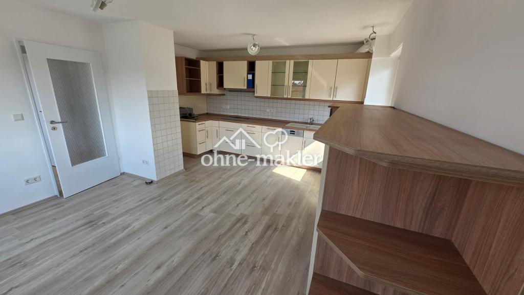 3 Zimmer-Wohnung im ersten Obergeschoss mit Balkon, renoviert und sofort verfügbar! - Photo 1