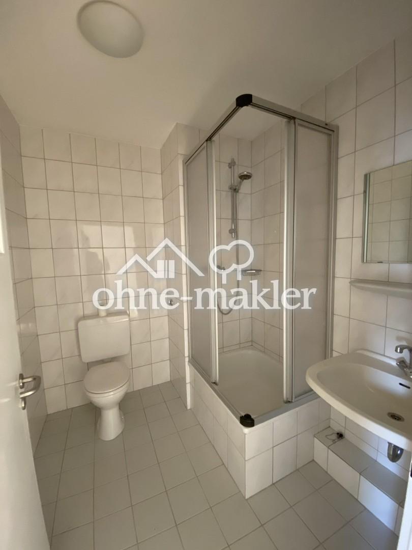 Helle Dachgeschosswohnung in Mönchengladbach Stadtmitte - Foto 2