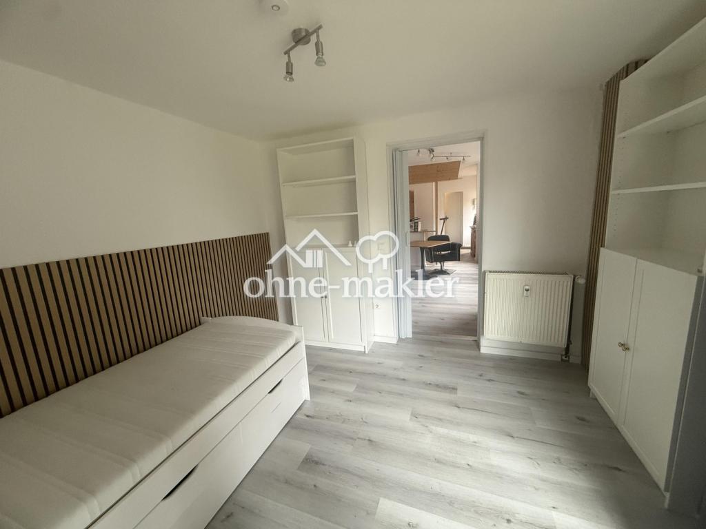 schicke 1-R-Wohnung mit EBK, Waschtrockner, WLAN, Stellplatz mgl. - Photo 4
