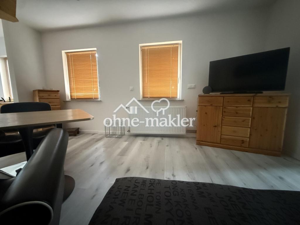 schicke 1-R-Wohnung mit EBK, Waschtrockner, WLAN, Stellplatz mgl. - Photo 2