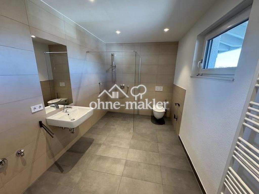 Attraktive 2-Zimmer-Wohnung – barrierefrei, mit Balkon, EBK und herrlicher Aussicht - Foto 5