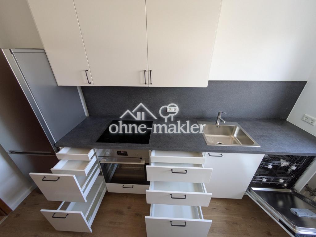 Moderne, renovierte 2‑Zi‑Wohnung mit Balkon, neuer EBK, Aufzug, Stellplatz - Photo 3