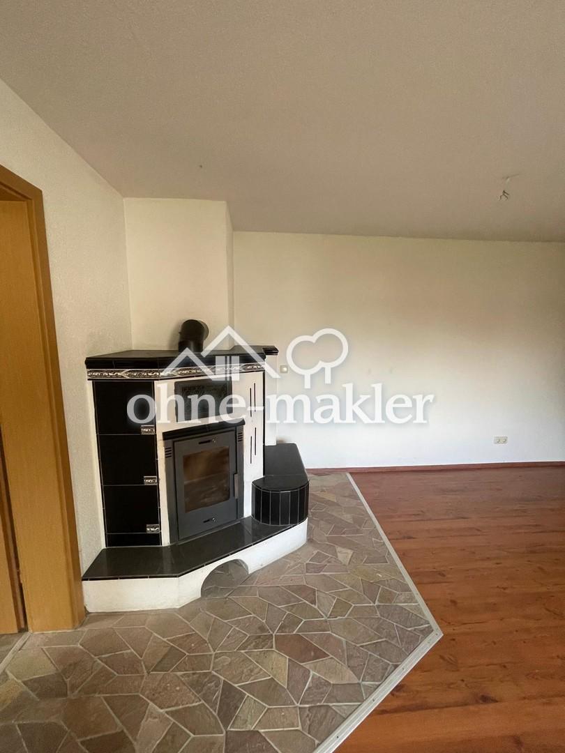 großzügige Familienwohnung im Hinterhaus mit Balkon / Garage & Garten - Foto 1