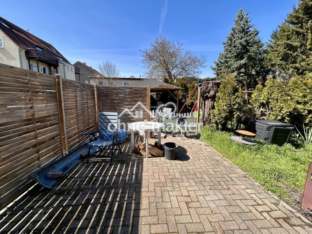 großzügige Familienwohnung im Hinterhaus mit Balkon / Garage & Garten - Foto 2