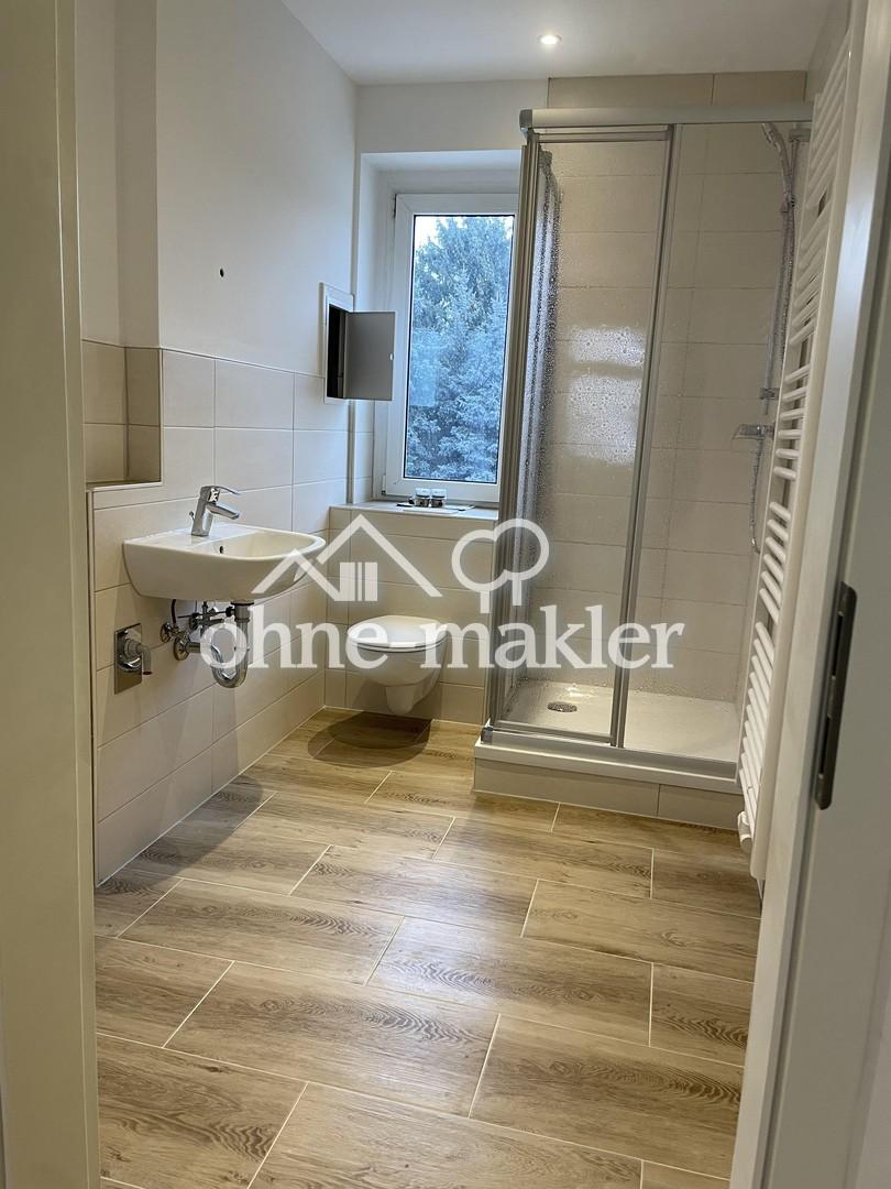 frisch sanierte Wohnung mit Deckenspots - Photo 1